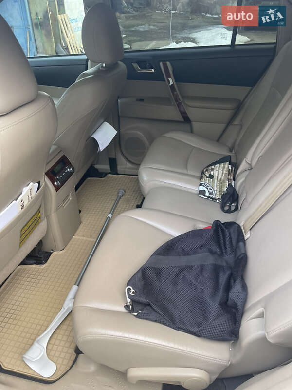 Внедорожник / Кроссовер Toyota Highlander 2013 в Львове фото 32 Внедорожник / Кроссовер Toyota Highlander 2013 в Львове