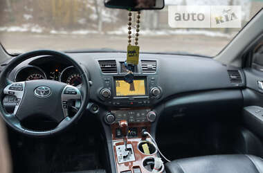 Позашляховик / Кросовер Toyota Highlander 2012 в Житомирі