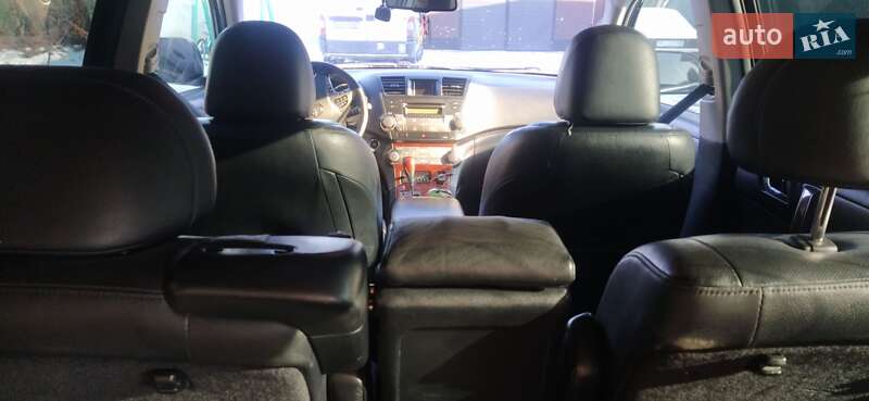 Внедорожник / Кроссовер Toyota Highlander 2010 в Ковеле
