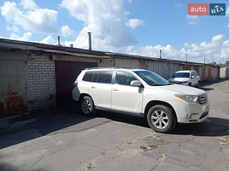 Позашляховик / Кросовер Toyota Highlander 2013 в Харкові