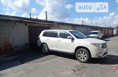 Внедорожник / Кроссовер Toyota Highlander 2013 в Харькове