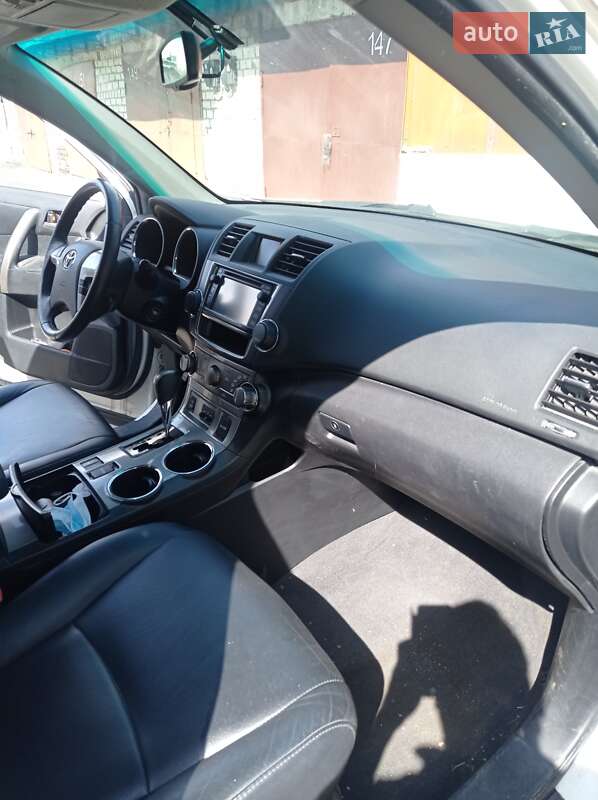 Позашляховик / Кросовер Toyota Highlander 2013 в Харкові