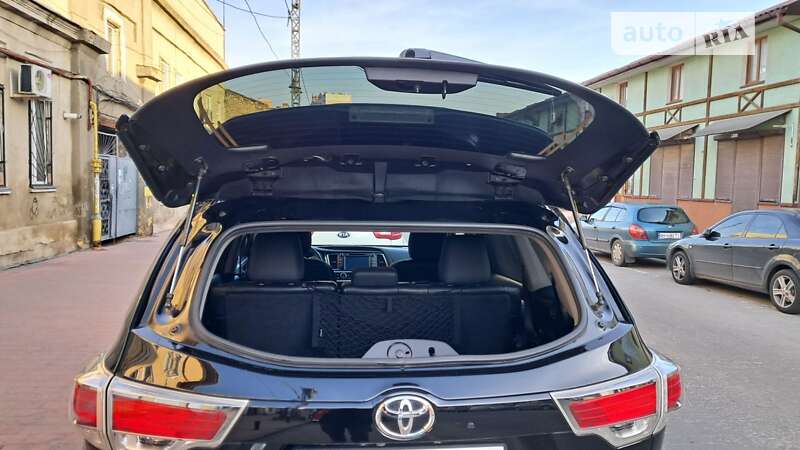 Внедорожник / Кроссовер Toyota Highlander 2015 в Одессе
