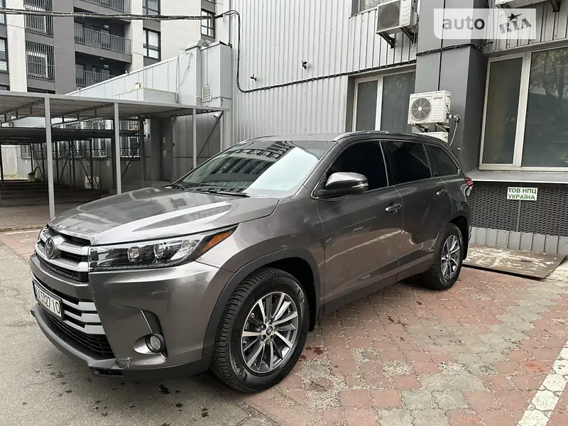 Toyota Highlander 2019