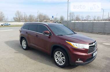 Позашляховик / Кросовер Toyota Highlander 2016 в Дніпрі