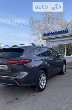 Позашляховик / Кросовер Toyota Highlander 2020 в Лубнах