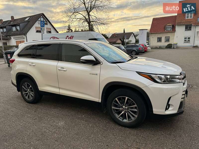 Внедорожник / Кроссовер Toyota Highlander 2019 в Одессе