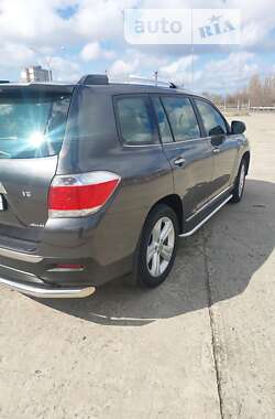 Позашляховик / Кросовер Toyota Highlander 2011 в Южноукраїнську