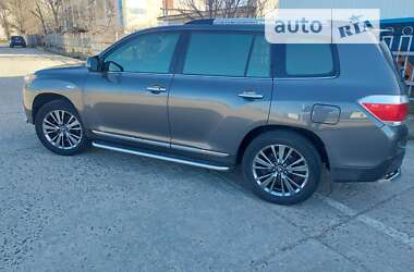 Внедорожник / Кроссовер Toyota Highlander 2011 в Южноукраинске