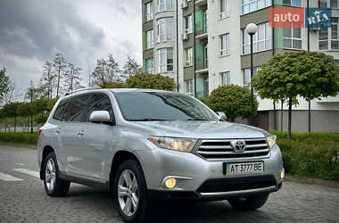 Позашляховик / Кросовер Toyota Highlander 2012 в Мукачевому