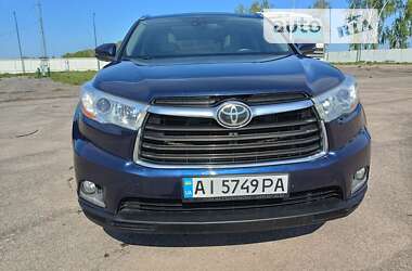 Внедорожник / Кроссовер Toyota Highlander 2015 в Барышевке