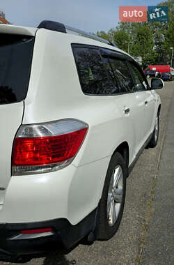 Внедорожник / Кроссовер Toyota Highlander 2012 в Киеве