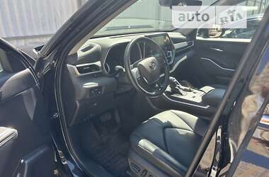 Позашляховик / Кросовер Toyota Highlander 2021 в Броварах