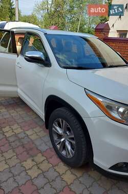 Позашляховик / Кросовер Toyota Highlander 2015 в Вінниці