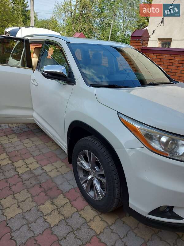 Внедорожник / Кроссовер Toyota Highlander 2015 в Виннице фото 4 Внедорожник / Кроссовер Toyota Highlander 2015 в Виннице