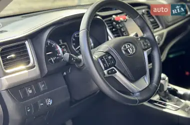 Toyota Highlander 2014