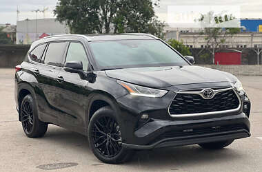 Toyota Highlander 2023