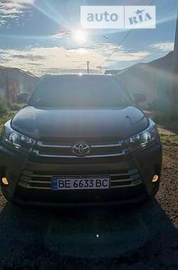 Toyota Highlander 2019