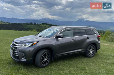 Toyota Highlander 2019