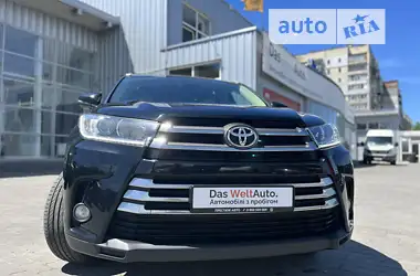 Toyota Highlander 2019