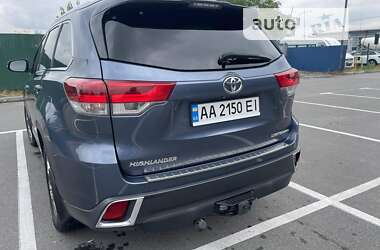 Позашляховик / Кросовер Toyota Highlander 2017 в Києві