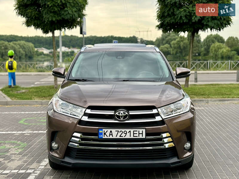 Toyota Highlander 2019