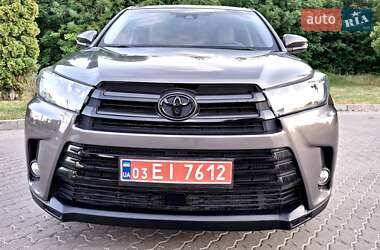 Позашляховик / Кросовер Toyota Highlander 2018 в Вінниці