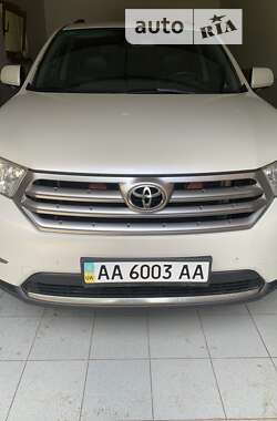 Позашляховик / Кросовер Toyota Highlander 2012 в Києві