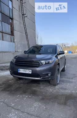 Внедорожник / Кроссовер Toyota Highlander 2011 в Полтаве