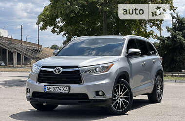 Позашляховик / Кросовер Toyota Highlander 2014 в Дніпрі