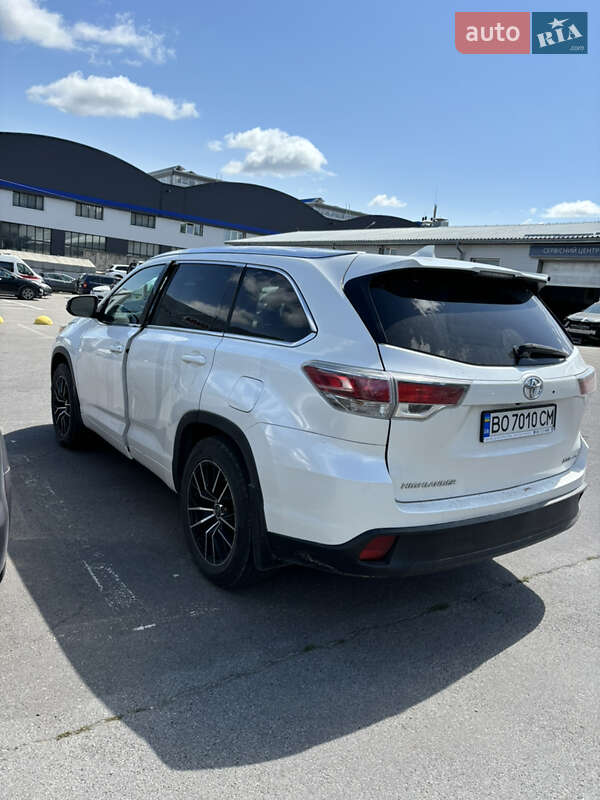 Внедорожник / Кроссовер Toyota Highlander 2015 в Тернополе