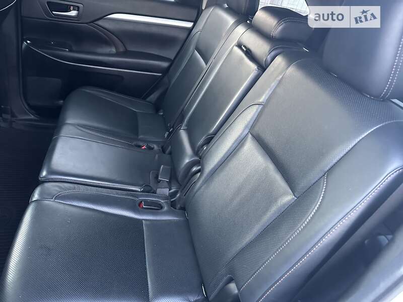 Внедорожник / Кроссовер Toyota Highlander 2017 в Киеве фото 13 Внедорожник / Кроссовер Toyota Highlander 2017 в Киеве