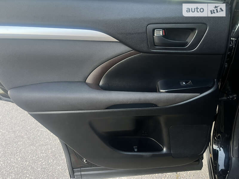 Внедорожник / Кроссовер Toyota Highlander 2014 в Одессе фото 28 Внедорожник / Кроссовер Toyota Highlander 2014 в Одессе