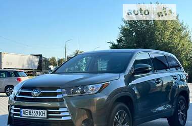 Позашляховик / Кросовер Toyota Highlander 2017 в Вінниці