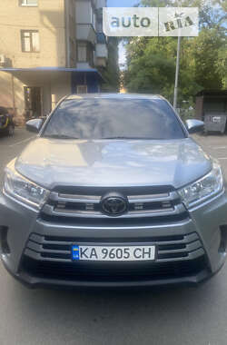 Позашляховик / Кросовер Toyota Highlander 2019 в Києві