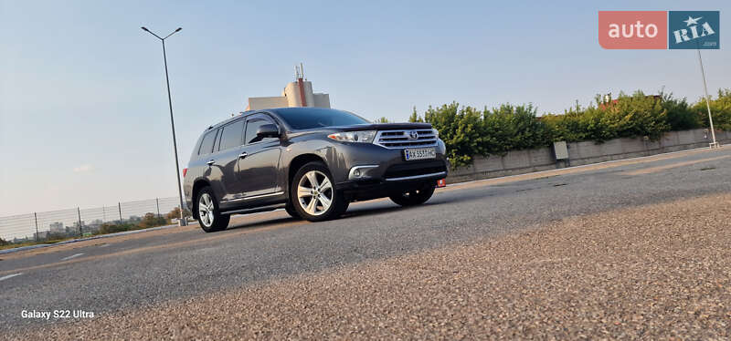 Toyota Highlander 2011