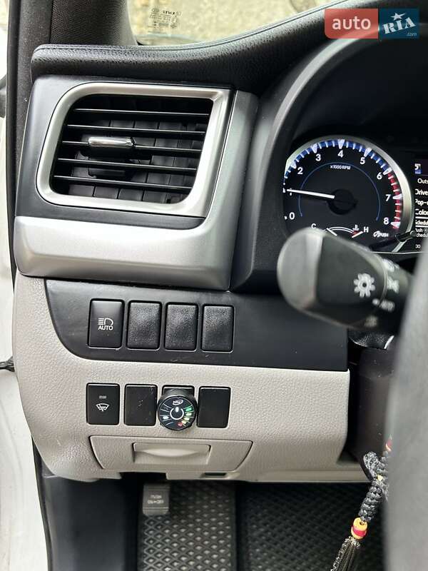 Позашляховик / Кросовер Toyota Highlander 2017 в Сумах