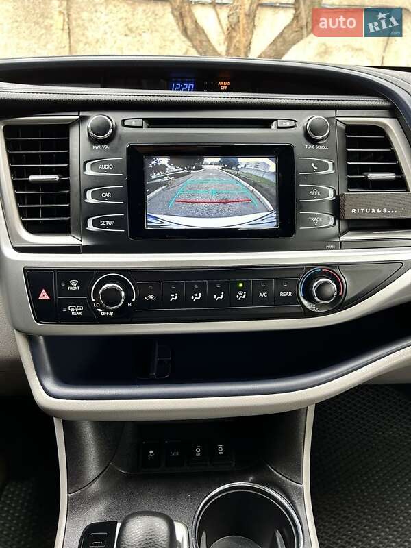 Позашляховик / Кросовер Toyota Highlander 2017 в Сумах