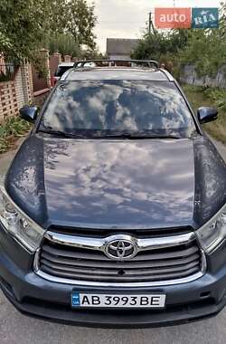Внедорожник / Кроссовер Toyota Highlander 2016 в 