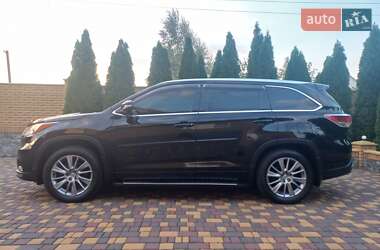 Позашляховик / Кросовер Toyota Highlander 2014 в Краснограді