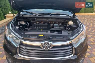 Позашляховик / Кросовер Toyota Highlander 2014 в Краснограді