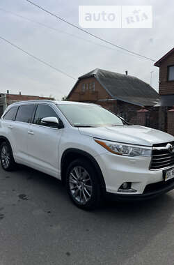 Внедорожник / Кроссовер Toyota Highlander 2014 в Хмельницком