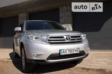 Позашляховик / Кросовер Toyota Highlander 2010 в Харкові