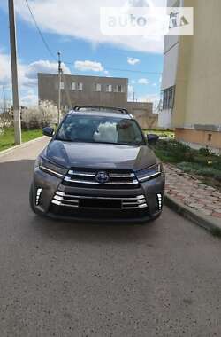 Внедорожник / Кроссовер Toyota Highlander 2019 в Одессе