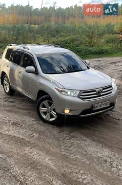 Внедорожник / Кроссовер Toyota Highlander 2011 в Кременце