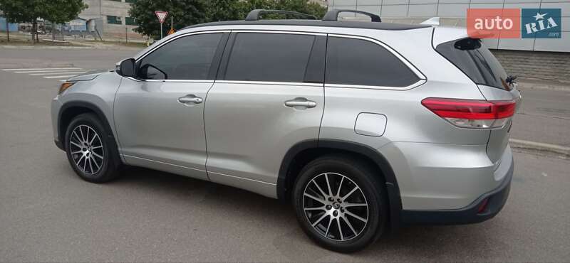 Внедорожник / Кроссовер Toyota Highlander 2017 в Броварах фото 4 Внедорожник / Кроссовер Toyota Highlander 2017 в Броварах