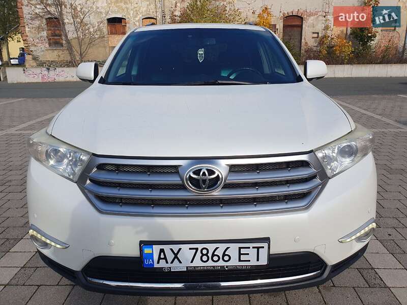 Внедорожник / Кроссовер Toyota Highlander 2011 в Харькове фото 13 Внедорожник / Кроссовер Toyota Highlander 2011 в Харькове