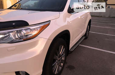 Внедорожник / Кроссовер Toyota Highlander 2014 в Киеве