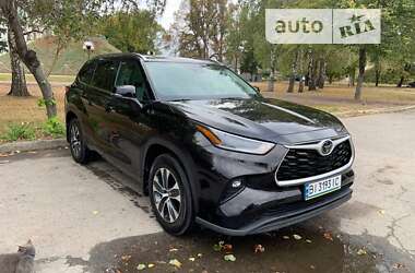 Позашляховик / Кросовер Toyota Highlander 2021 в Полтаві