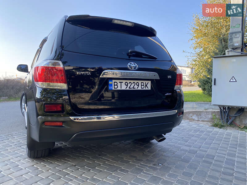 Позашляховик / Кросовер Toyota Highlander 2011 в Києві